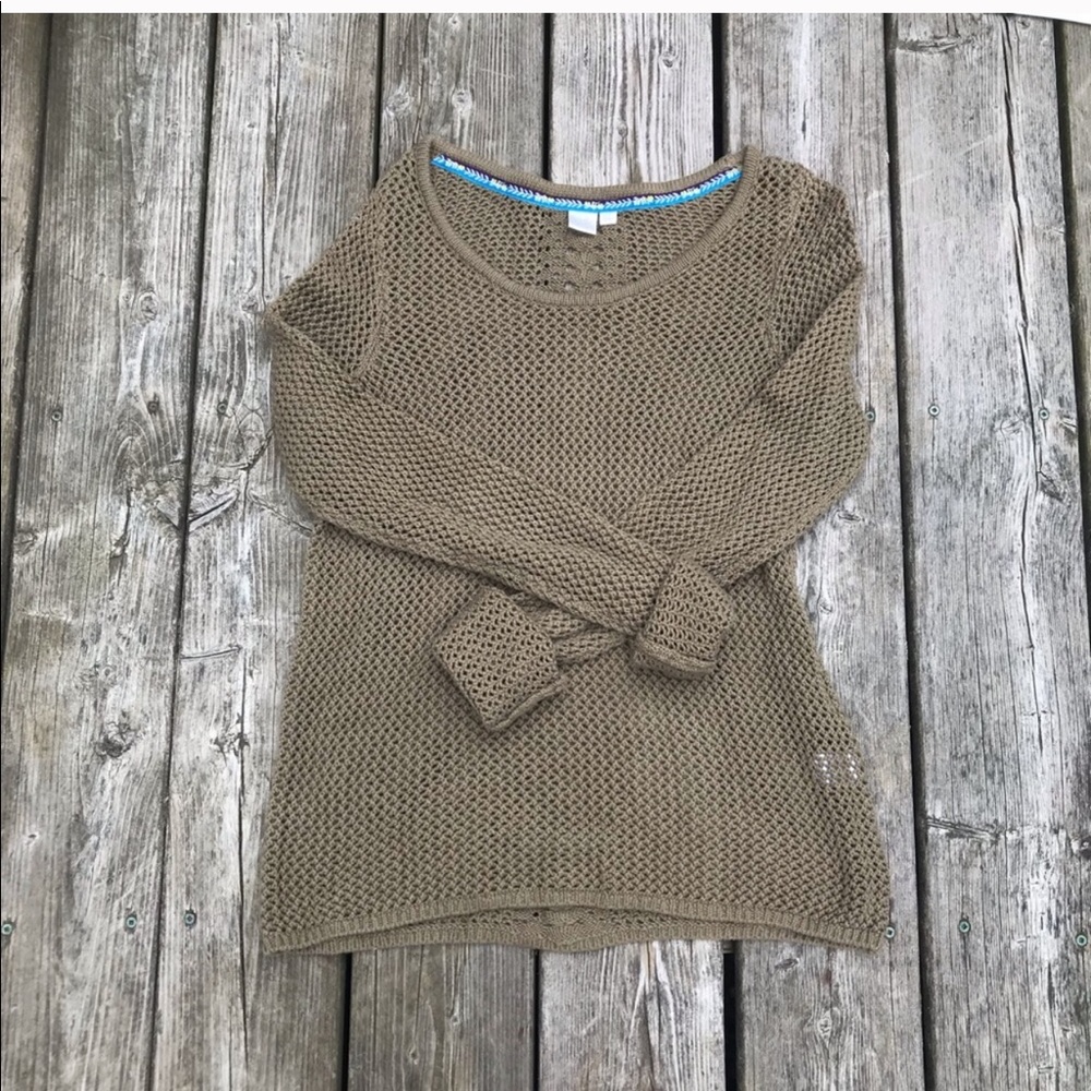 Green Sweater - Picture 3 of 3